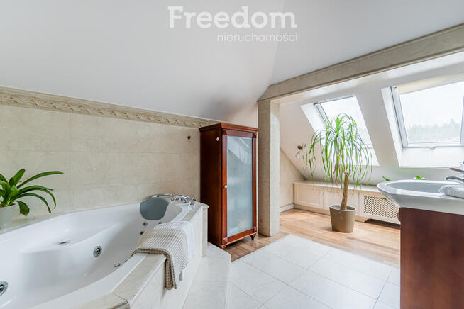 Letnia Rezydencja Szlachetnego Spokoju Kampinos