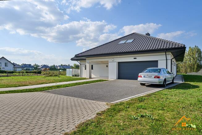 dom przy jeziorze z dużą działką