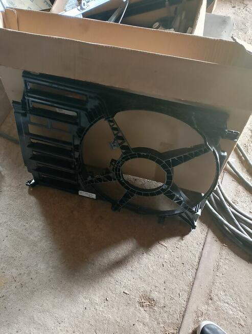 Osłona wentylatora BMW X1 F48 okazja!