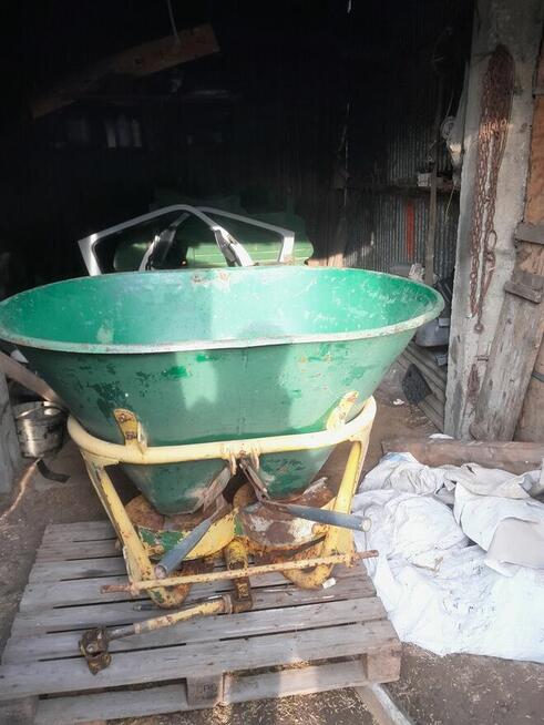 Rozsiewacz do nawozu amazone