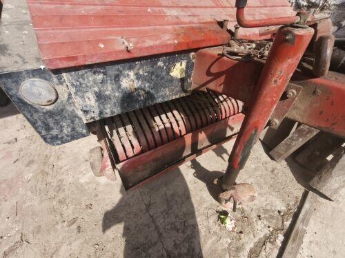 Przyczepę zbierająca do ziół typ 3 Jugosłowiańska.