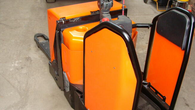 wózek paletowy elektryczny Toyota BT LPE