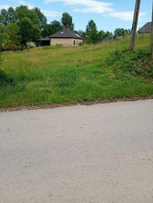 Sprzedam ładną działkę budowlaną