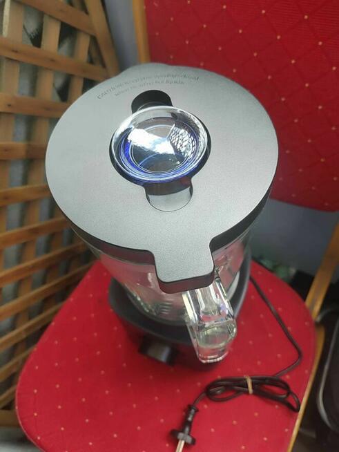 Blender Kielichowy Stołowy 1800W Black Decker BXJB1800E nóż