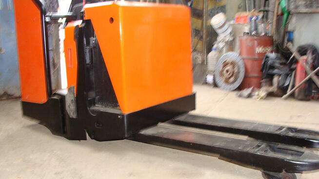 wózek paletowy elektryczny Toyota BT LPE