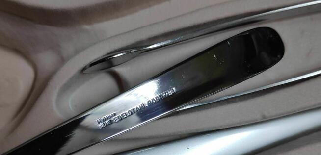 Sztućce Hoffner satyna 72 el w walizce gładkie