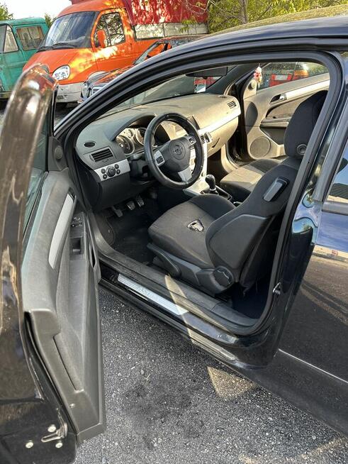 Opel Astra H. 1.9 TDI. GTS.