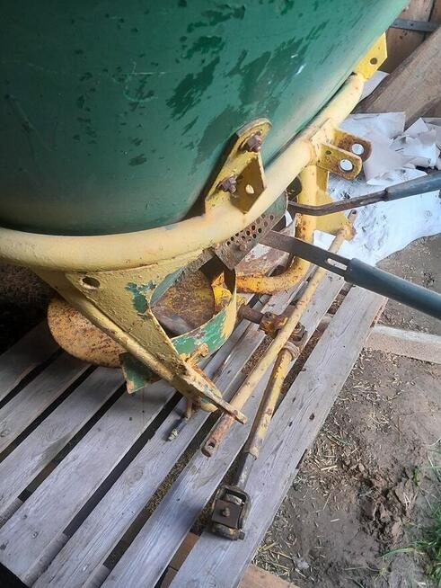 Rozsiewacz do nawozu amazone