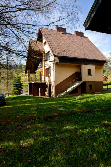 Przestronny dom w sercu gór – idealna inwestycja