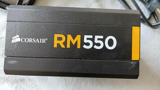 Zasilacz Modularny CORSAIR RM550 + gratisy