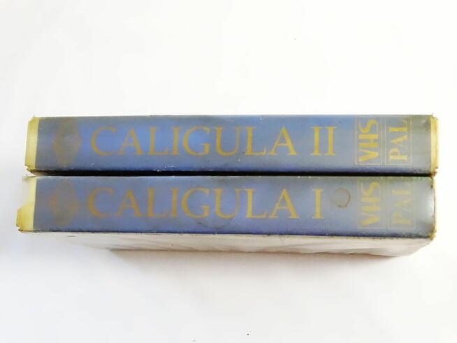 Film Caligula dwie części na dwu kasetach VHS