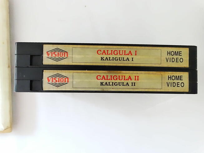 Film Caligula dwie części na dwu kasetach VHS