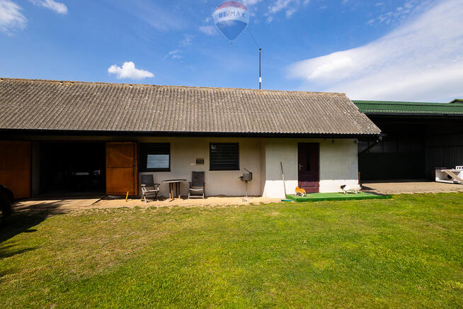 Teren 2,18 ha z domem i budynkami gospodarczymi