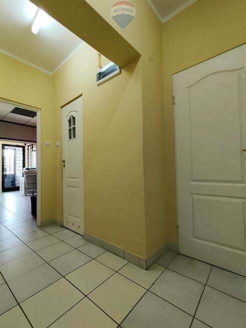 Budynek usługowo handlowy w doskonałej lokalizacji