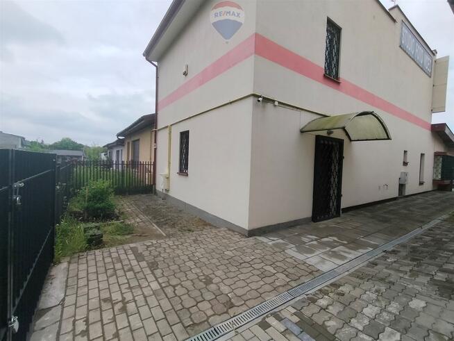 Budynek usługowo handlowy w doskonałej lokalizacji