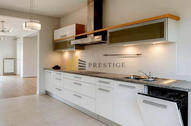 Elegant House & Prestigious Neighborhood