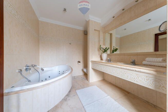 UNIKATOWA REZYDENCJA W ŁOMIANKACH -DĄBROWIE