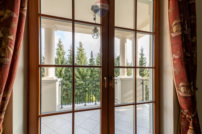 UNIKATOWA REZYDENCJA W ŁOMIANKACH -DĄBROWIE