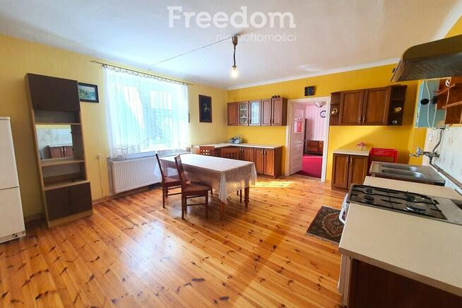 Urokliwa działka z domem