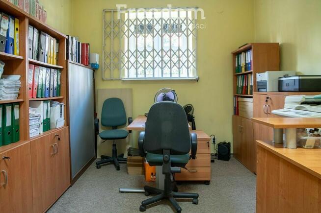 Lokal użytkowy na sprzedaż 61.5 m2