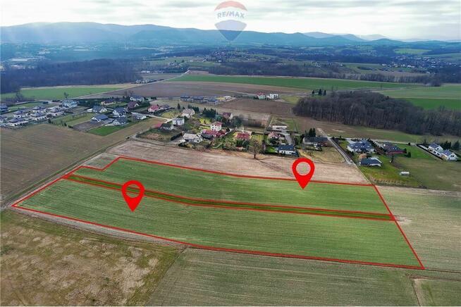 Działka w cichym i spokojnym miejscu.