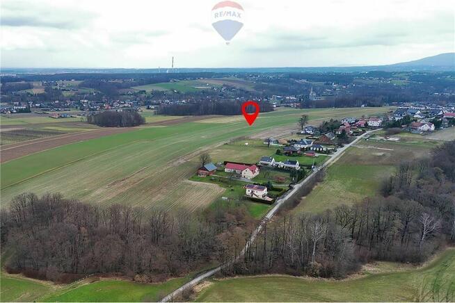 Działka w cichym i spokojnym miejscu.