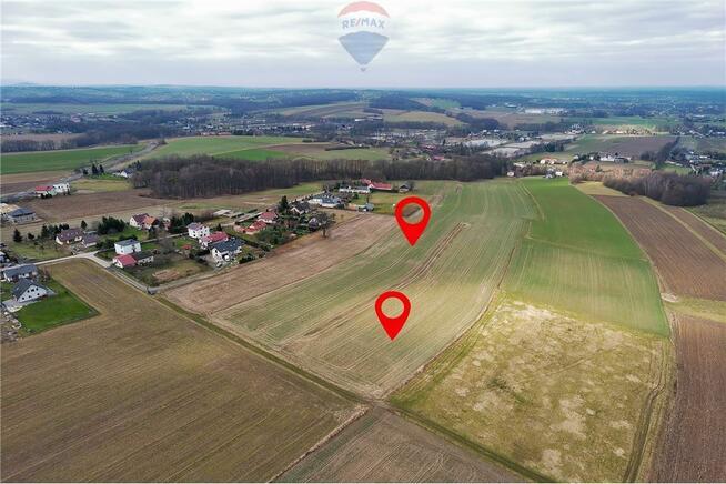 Działka w cichym i spokojnym miejscu.