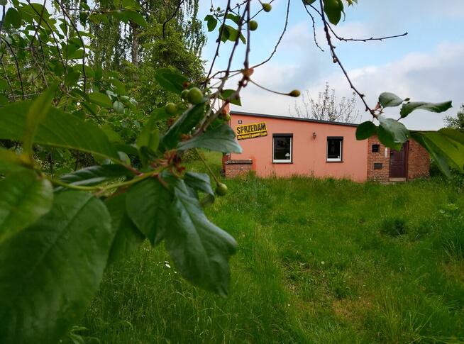 Domek letniskowy z działką budowlaną