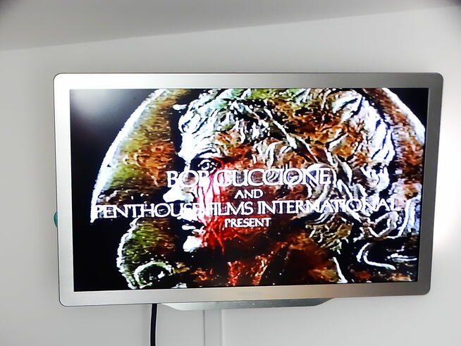 Film Caligula dwie części na dwu kasetach VHS