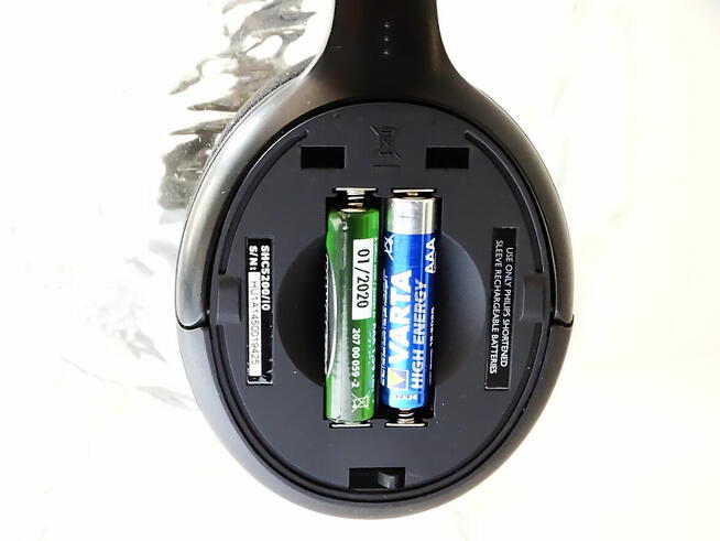 Philips SHC5200 bezprzewodowe słuchawki nauszne.