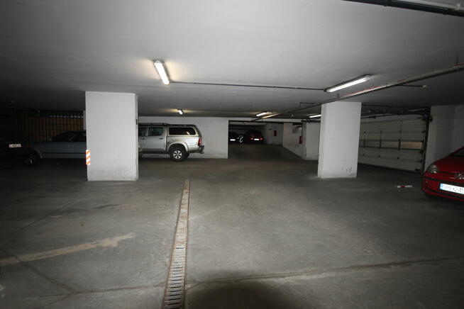 2 Miejsca Postojowe (22m2) okolice Placu Kromera (Wrocław)