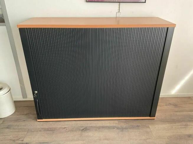 Szafa roletowa czarna