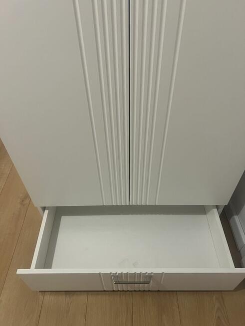 Meble białe nowe / szafy / biurko