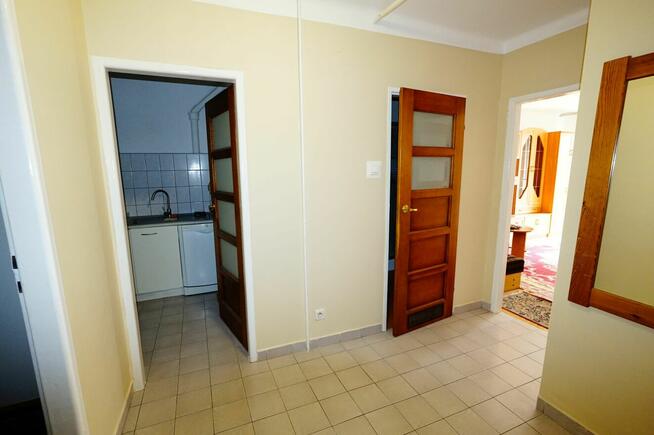 zadbane w okolicy centrum miasta/zielona okolica