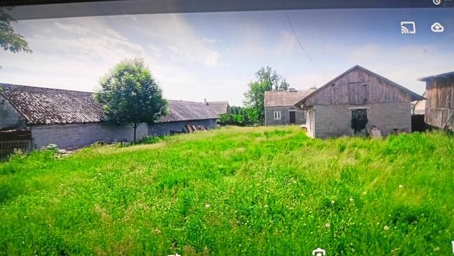 Sprzedam nieruchomość z budynkami.