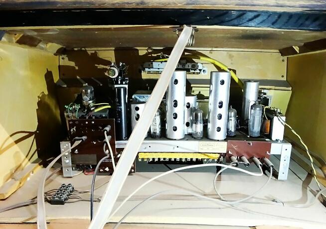 Lampowy odbiornik radiowy Nordmende Caruso 58 - lata produkc