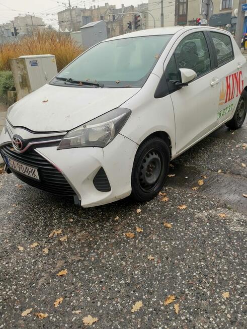Sprzedam Toyotę Yaris rok produkcji 2014