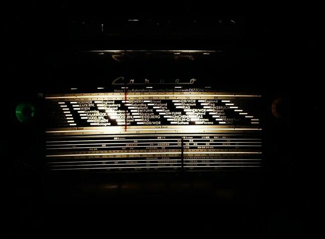 Lampowy odbiornik radiowy Nordmende Caruso 58 - lata produkc