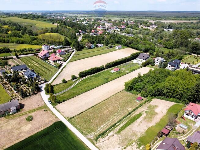 Na sprzedaż działka budowlana – Ćmielów,