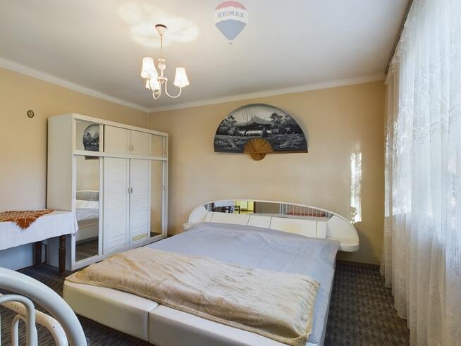 Przestronny dom w Jędrzejowicach – dla rodziny