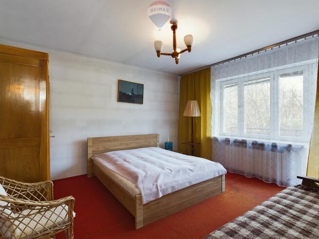 Przestronny dom w Jędrzejowicach – dla rodziny