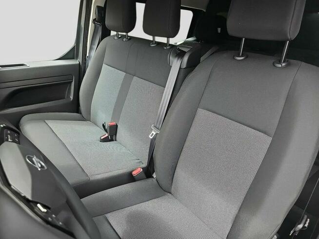 Nowy Vivaro Furgon Brygadowy Extra Long 2.0d 144 KM MT6 OC/AC 1%