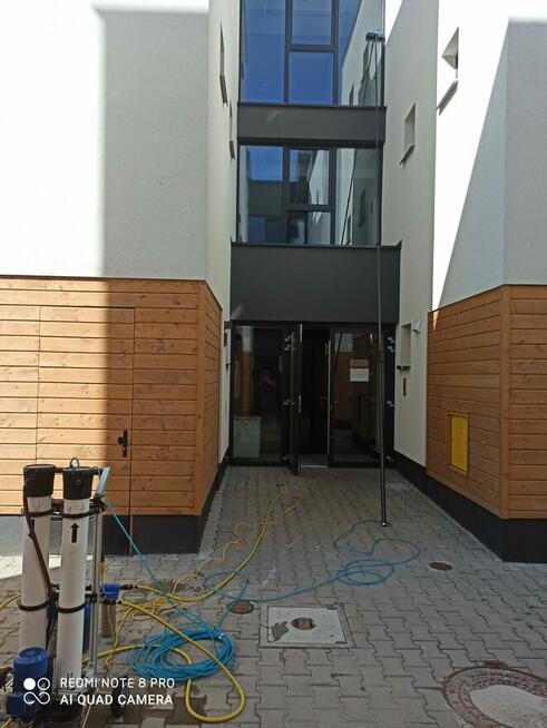 Mycie okien wodą demineralizowaną