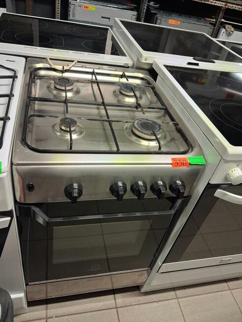 KUCHENKA GAZOWA INDESIT