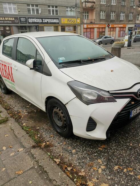 Sprzedam Toyotę Yaris rok produkcji 2014