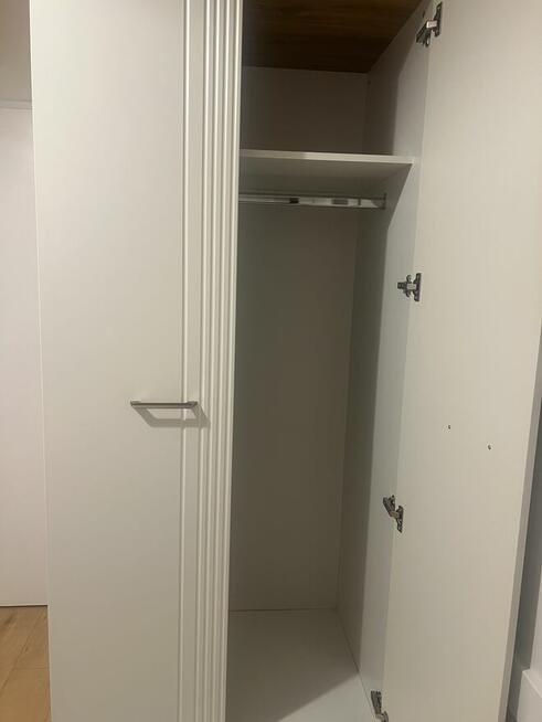 Meble białe nowe / szafy / biurko