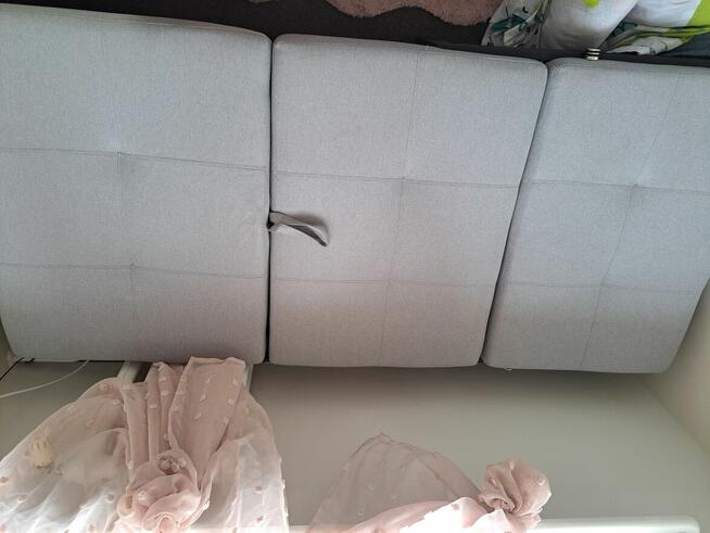 Szafa narożna i fotel jednoosobowy z funkcją spania