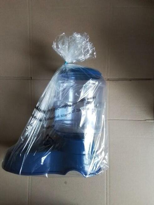 Dozownik do karmy i wody*NAVARIS*