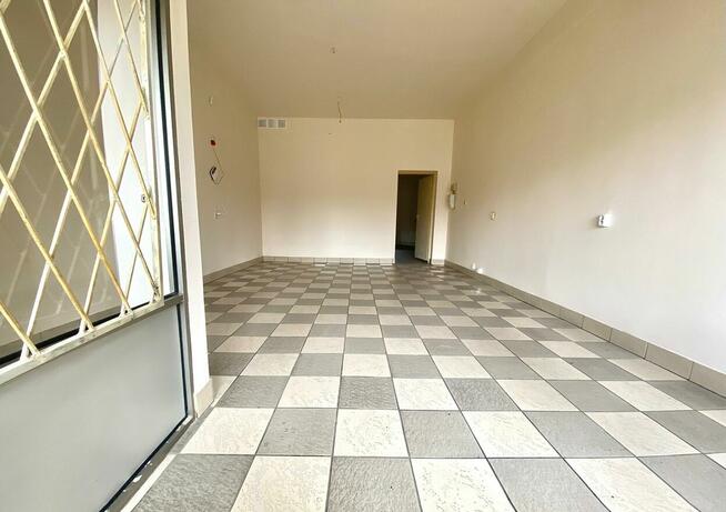 Sprzedam lokal usługowy 50,8 m2