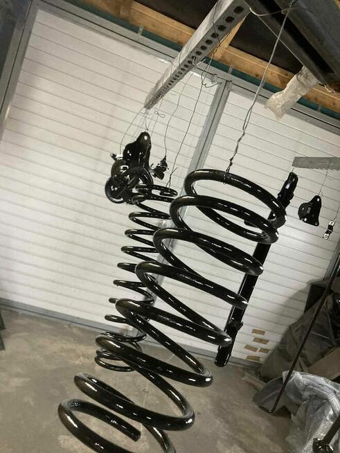 Konserwacja podwozi i spawanie plastików